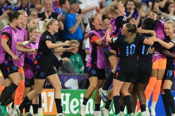 Inglaterra le remonta a Italia y es finalista de la Eurocopa 2025