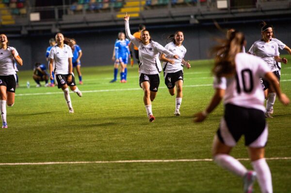 Colo-Colo revalida su título en infartante tanda de penales en la final juvenil ante la U