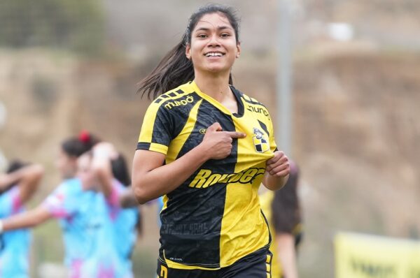 Coquimbo Unido lo gana sobre la hora y deja atrás a Deportes Iquique