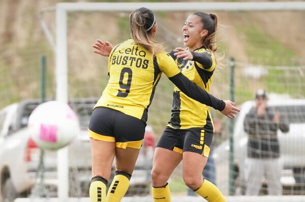 Coquimbo Unido ganó, gustó y goleó a Deportes Recoleta