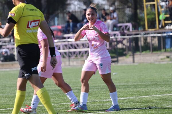 Santiago Wanderers golea a un agonizante Deportes Recoleta