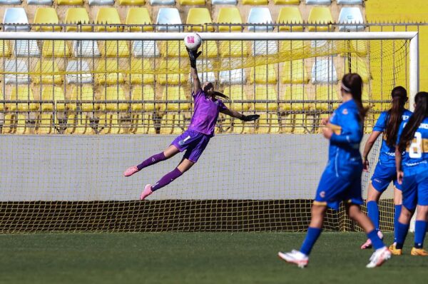 Vitoria Araújo confirma su salida de Everton para 2026