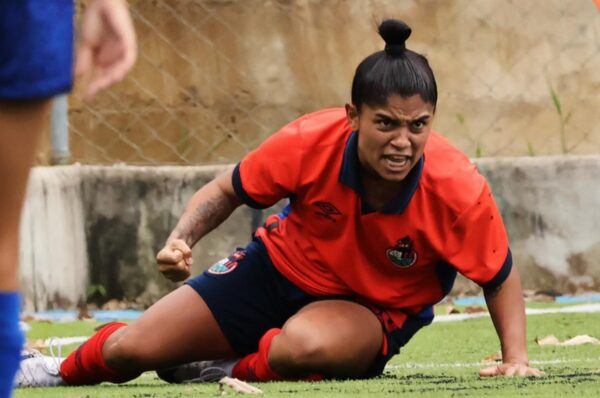 Javiera Roa vuelve al gol con Municipal en Guatemala