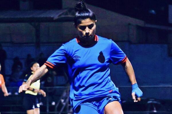 Javiera Roa marca un doblete con Municipal en Guatemala