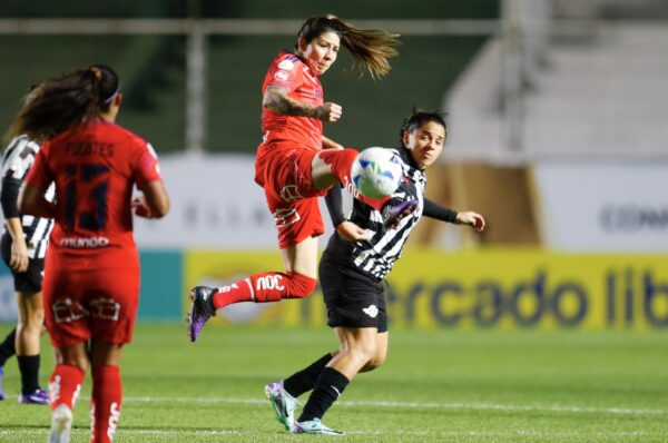 Universidad de Chile sella empate con Libertad en la Copa Libertadores 2025