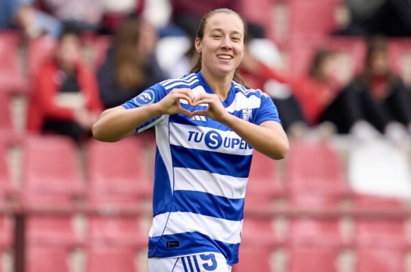 Sonya Keefe activa la ley del ex con gol ante DUX Logroño