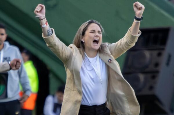 Tatiele Silveira es nominada a mejor DT del mundo por IFFHS