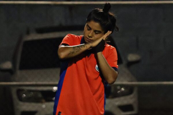 Hat-trick de Javiera Roa mete a Municipal en semifinales de Guatemala
