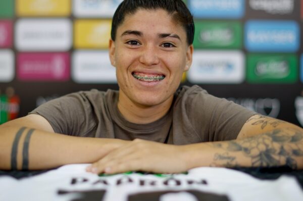 Rachel Padrón renueva por todo 2026 con Palestino