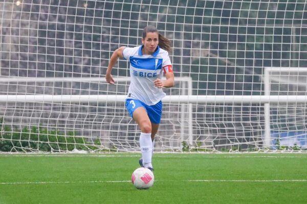 Fernanda Ramírez firma hasta 2027 con Universidad Católica