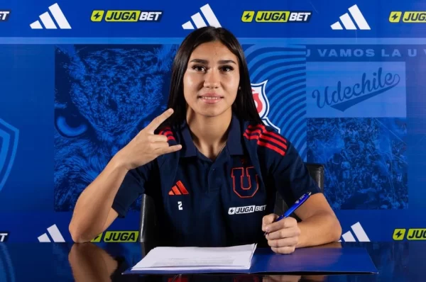 Gabriela García sella su primer contrato con Universidad de Chile