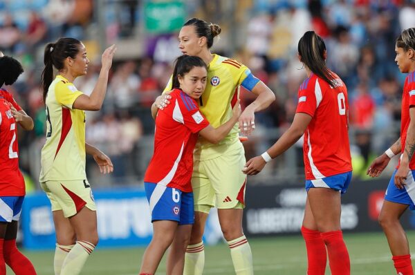 Christiane Endler y Yastin Jiménez son bajas en La Roja