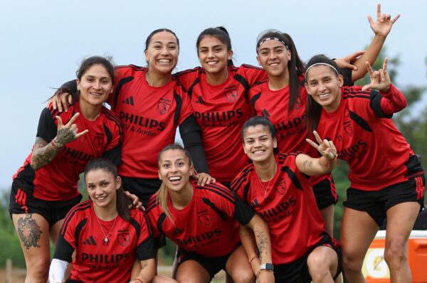 Indignación por el rival de Colo-Colo Femenino en la Noche Alba