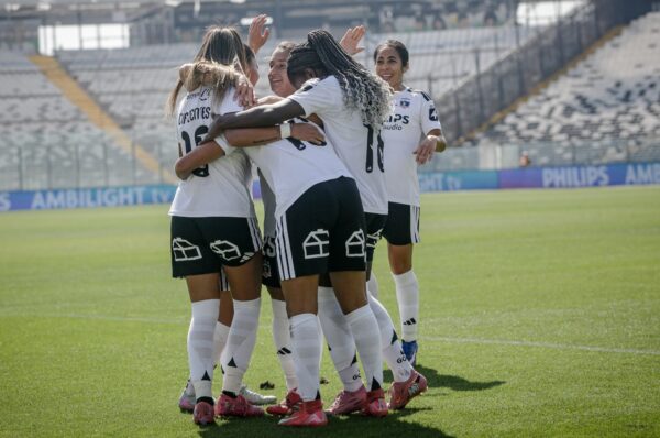 Colo-Colo derrota con comodidad a Unión Española en Macul