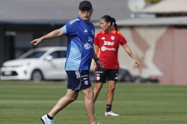 Luis Mena anticipa a Chile ante Argentina: “Será un partido duro”