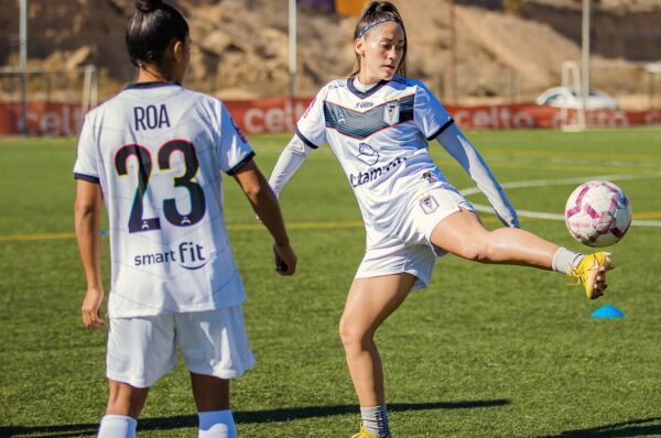 Marcela Pérez anuncia su retiro del fútbol profesional