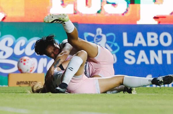 Fernanda Pinilla convierte su primer gol del año con León
