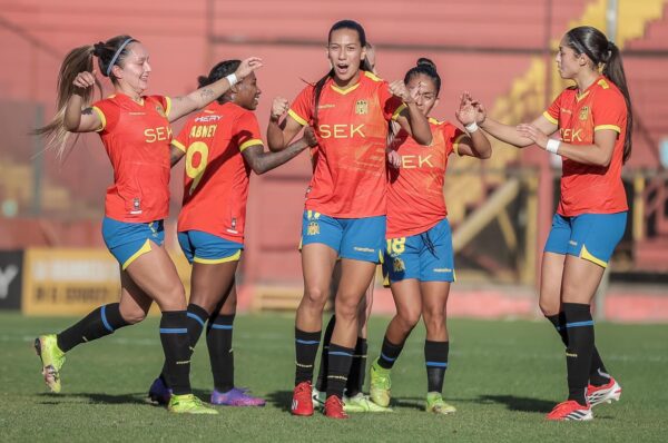 Unión Española vence a Deportes Recoleta en guerra de goles