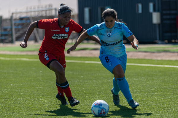 Deportes Iquique vence en la agonía a Huachipato