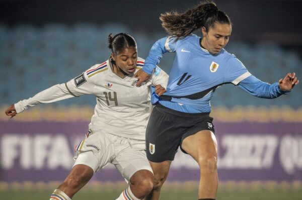 Venezuela iguala con Uruguay y clasifica al repechaje mundialista