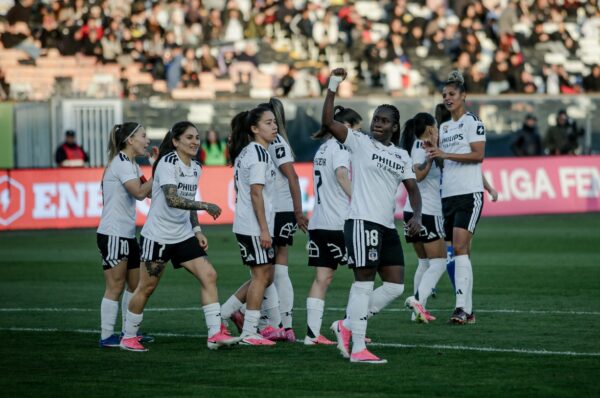 Colo-Colo tiñe de blanco el Superclásico ante Universidad de Chile