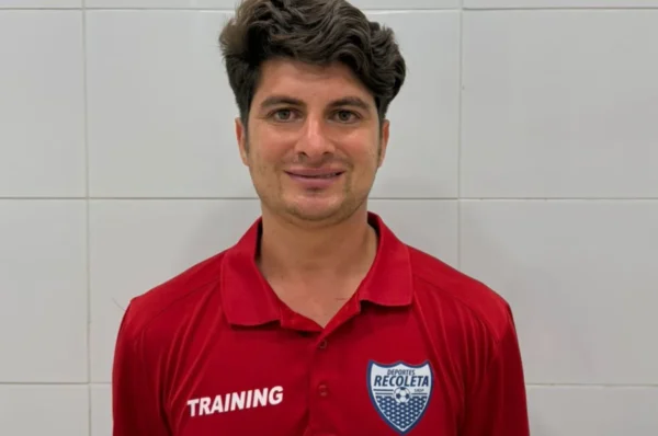 Sebastián Padilla asume como entrenador de Deportes Recoleta