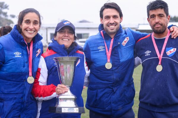 Paula Navarro no continuará dirigiendo al Club Nacional