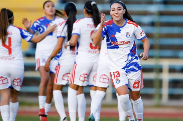 Universidad de Chile arrolla a Deportes Recoleta en Maipú