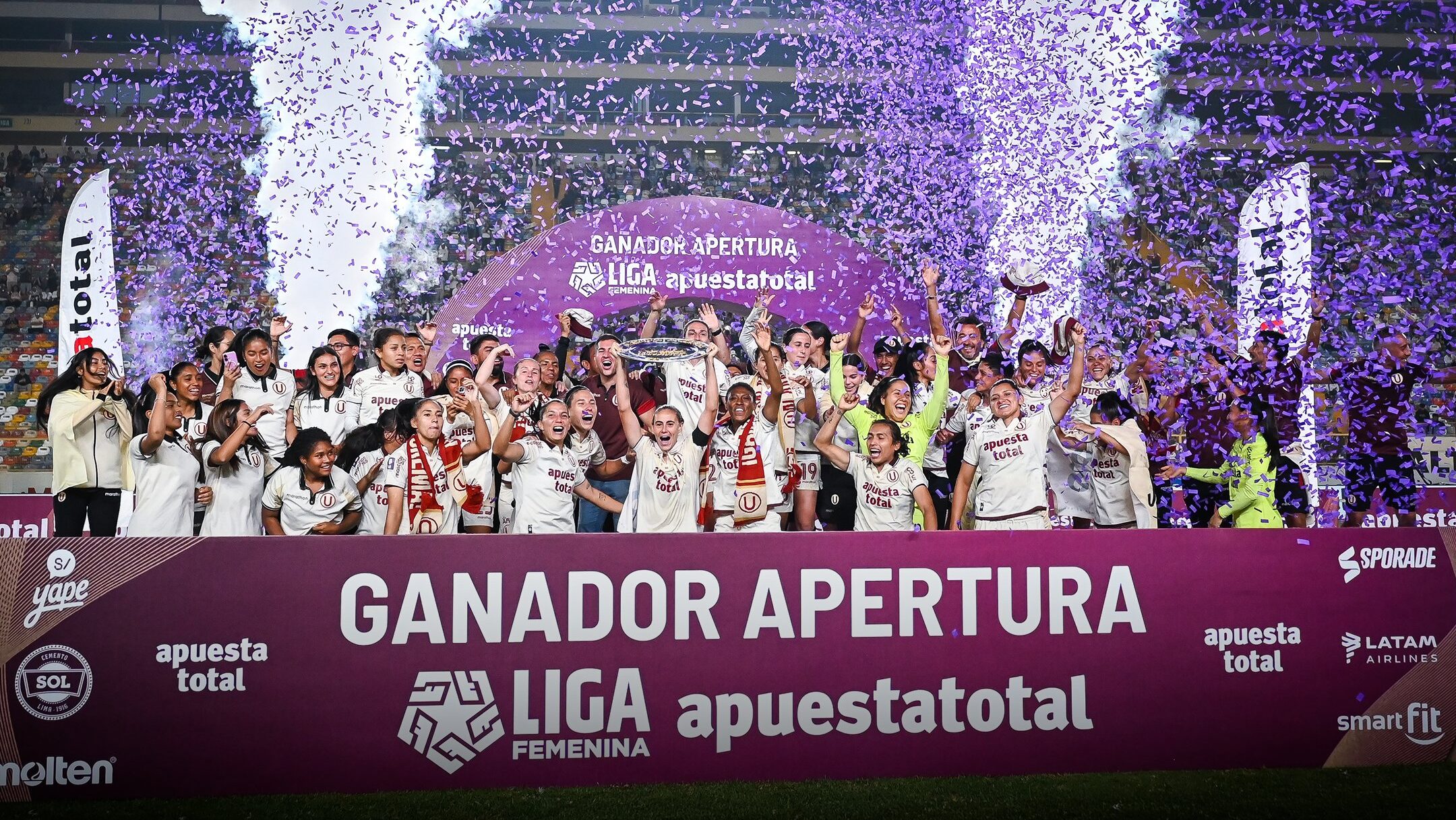 Universitario alza el título del torneo de Apertura 2026 en Perú