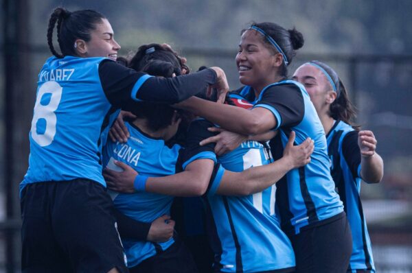 Huachipato da la sorpresa y vence a Universidad Católica en Talcahuano