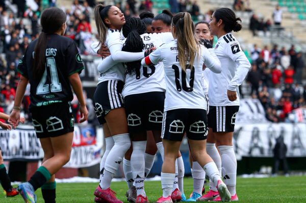Colo-Colo supera con holgura a Deportes Temuco