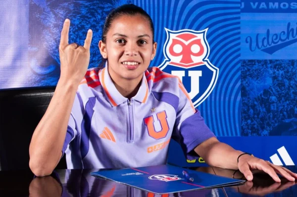 Fátima Acosta es presentada como fichaje de Universidad de Chile