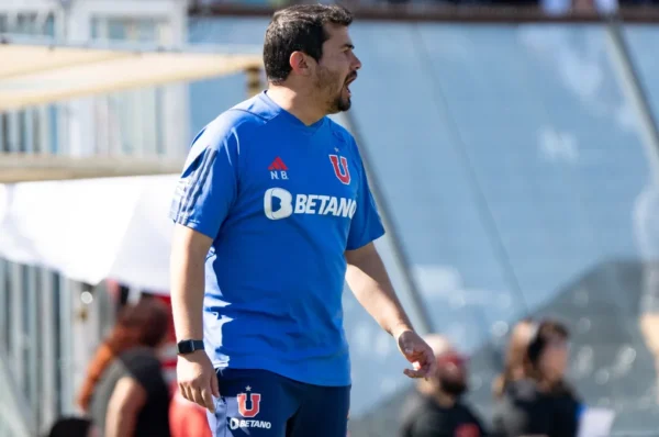 Nicolás Bravo regresa a dirigir a Universidad de Chile