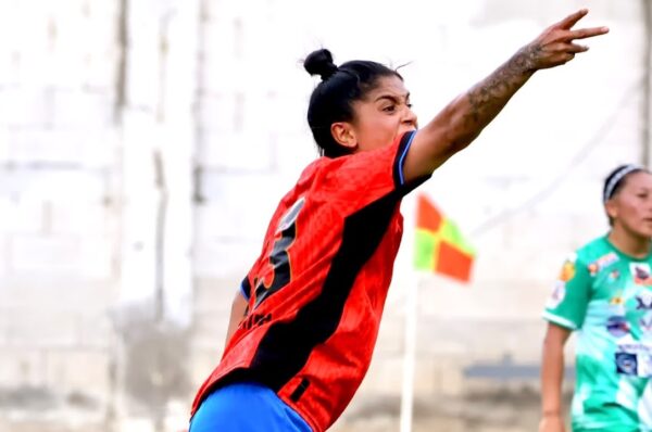 Javiera Roa vuelve al gol en derrota de Municipal en Guatemala
