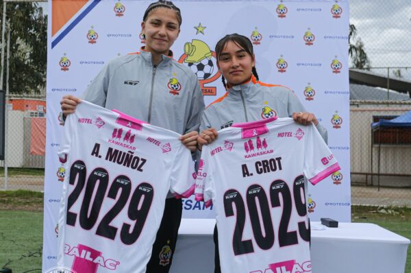Cobresal firma contrato con Antonia Crot y Amelia Muñoz hasta 2029