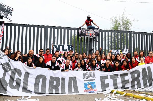 Colo-Colo inicia el viaje a Ecuador para jugar la Copa Libertadores 2026