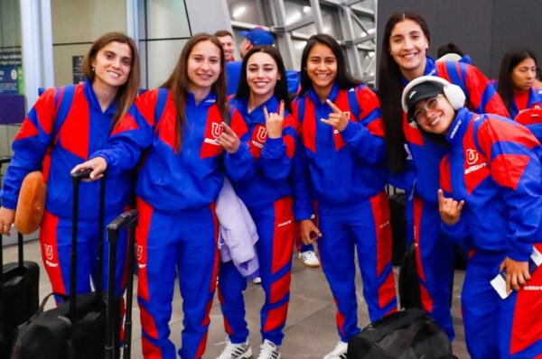 Universidad de Chile emprende rumbo a Ecuador para jugar la Copa Libertadores 2026