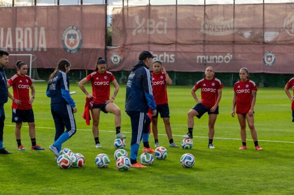 Las 15 posibles debutantes de La Roja frente a Bolivia